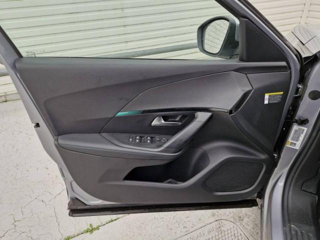 Peugeot 2008 image 1