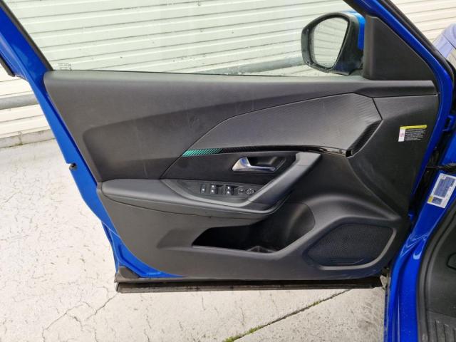 Peugeot 2008 image 3