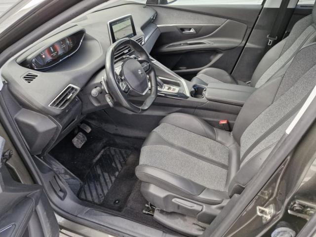 Peugeot 5008 image 2