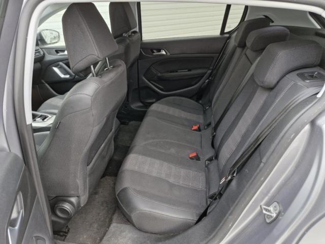 Peugeot 308 image 6