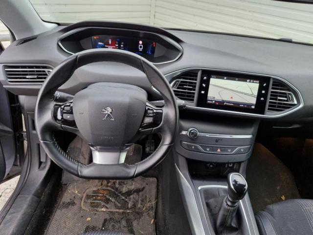 Peugeot 308 image 3