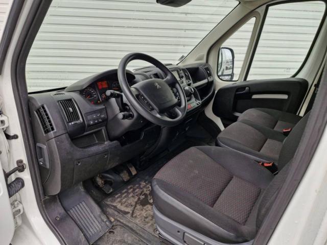 Peugeot Boxer image 8