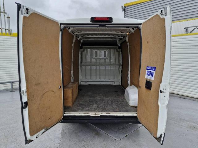 Peugeot Boxer image 2