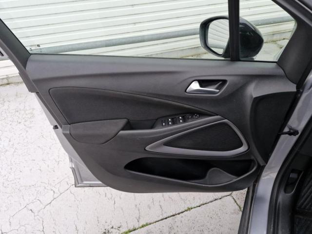 Opel Crossland image 8