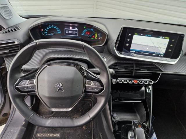 Peugeot 2008 image 2