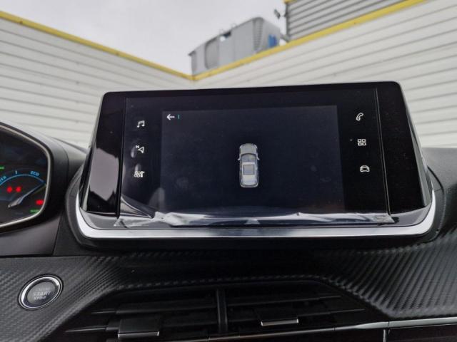 Peugeot 2008 image 8