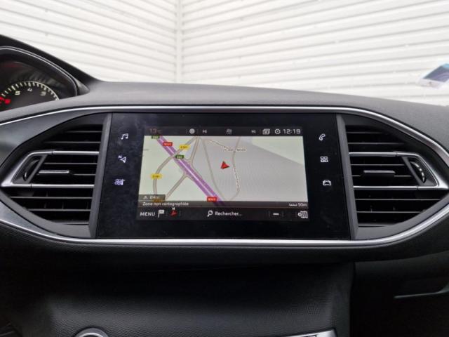 Peugeot 308 image 1