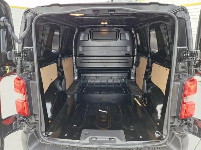 Opel Vivaro image 8