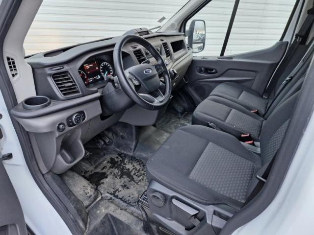 Ford Transit image 9