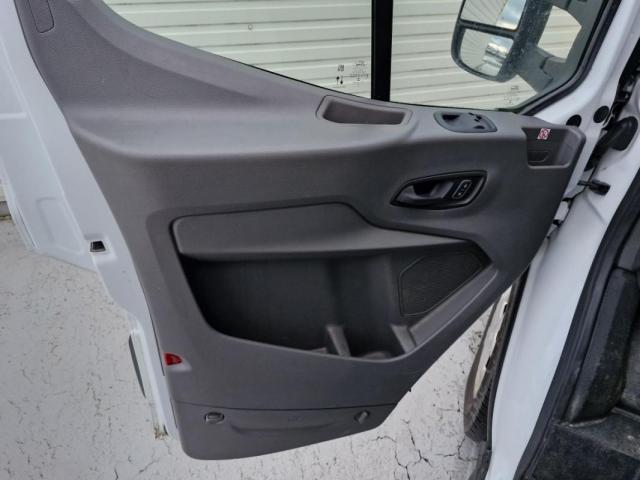 Ford Transit image 4