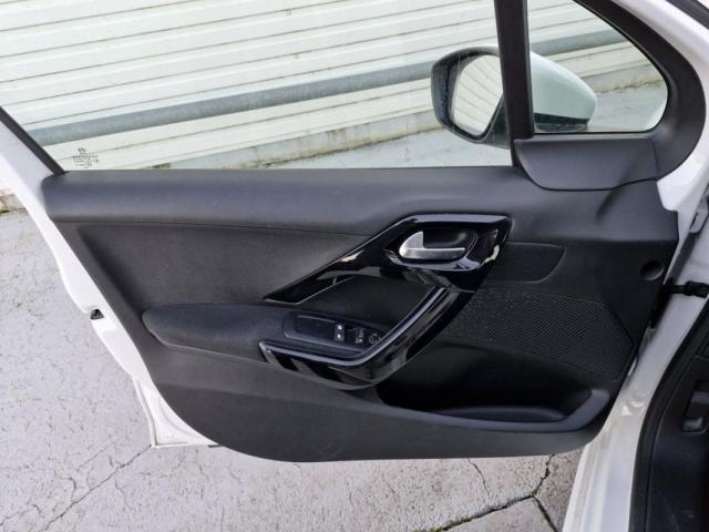 Peugeot 208 Affaire image 2