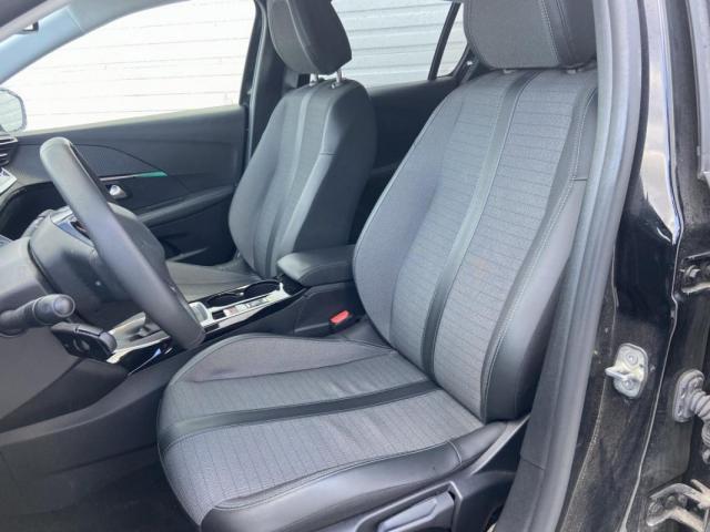 Peugeot 208 image 9