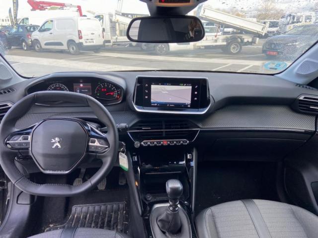 Peugeot 208 image 5