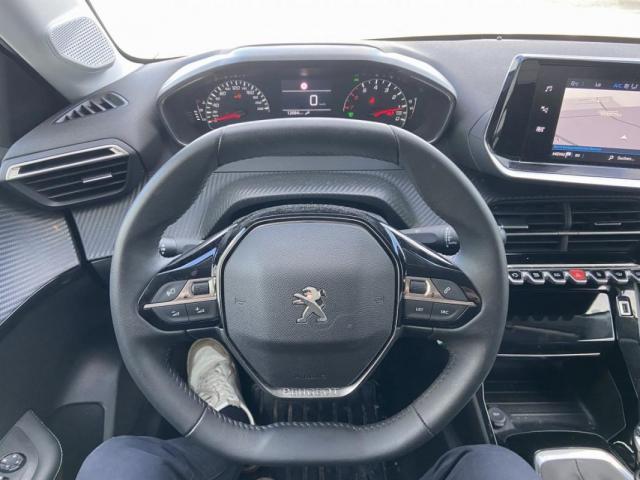 Peugeot 208 image 2
