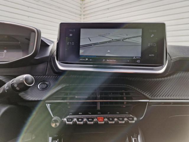 Peugeot 208 image 3