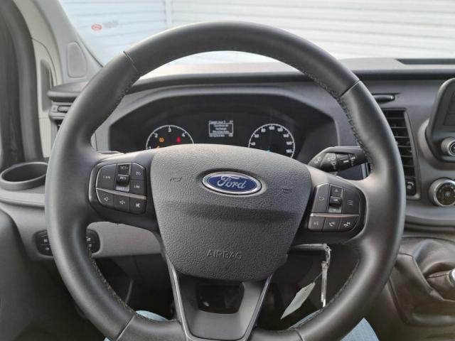 Ford Transit Custom Kombi image 2
