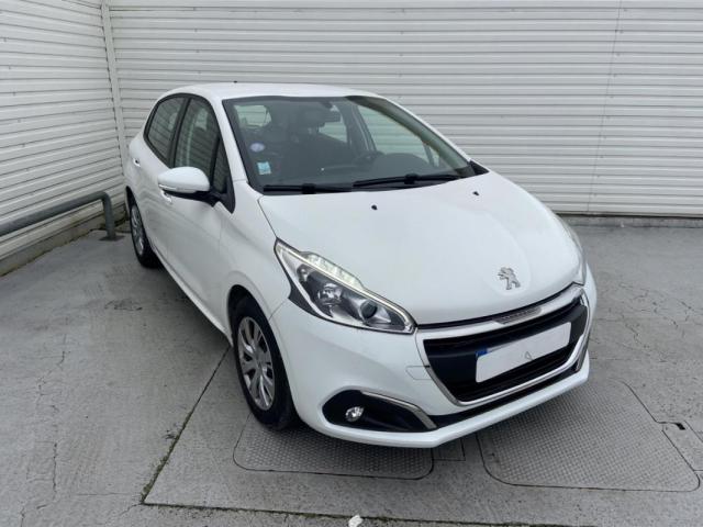 Peugeot 208 image 3
