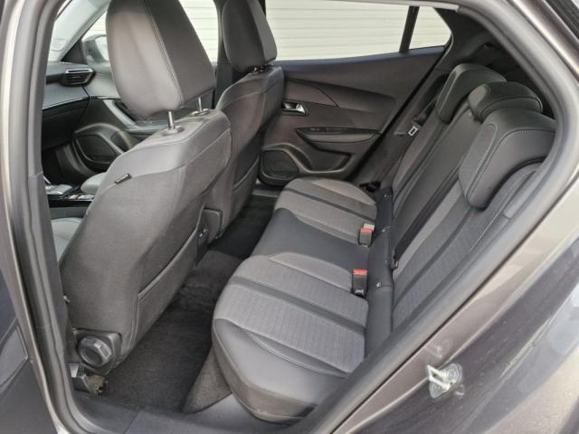 Peugeot 2008 image 1