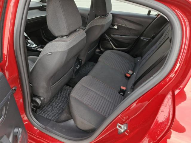 Peugeot 208 image 1