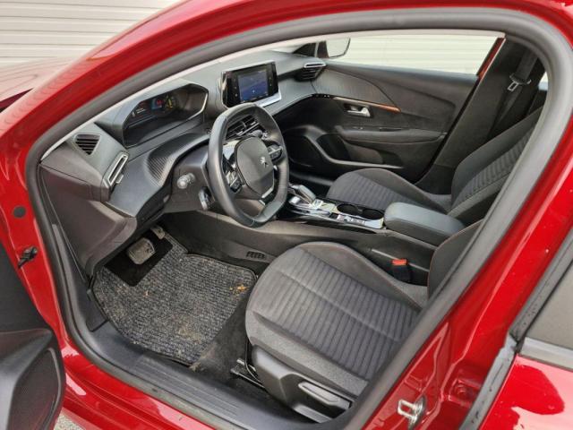 Peugeot 208 image 9