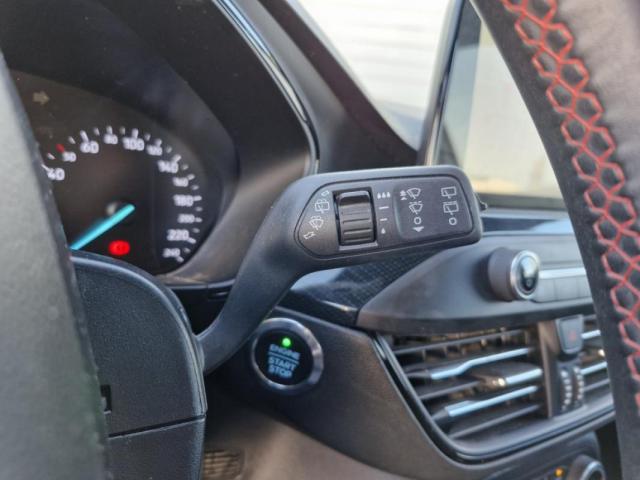 Ford Focus image 9