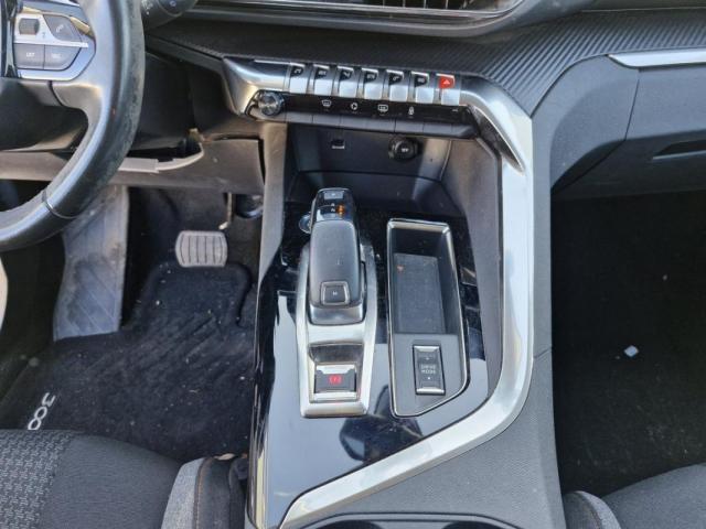 Peugeot 3008 image 8