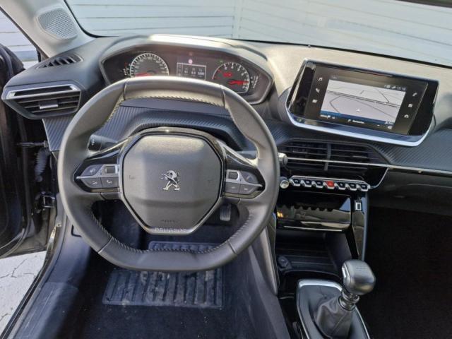 Peugeot 208 image 6