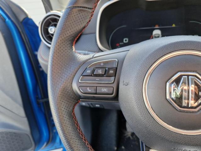 Mg Motor Zs image 3