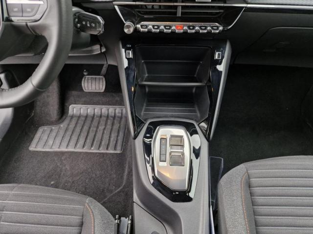 Peugeot 2008 image 3