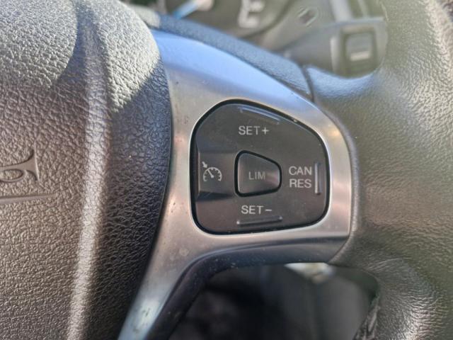 Ford Transit Courier image 7