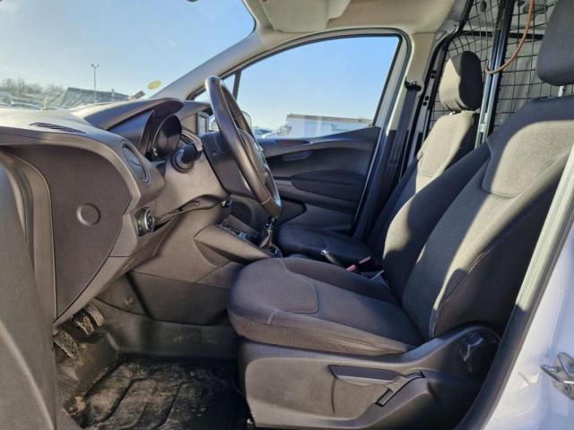 Ford Transit Courier image 3