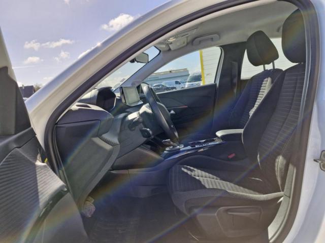 Peugeot 208 image 6