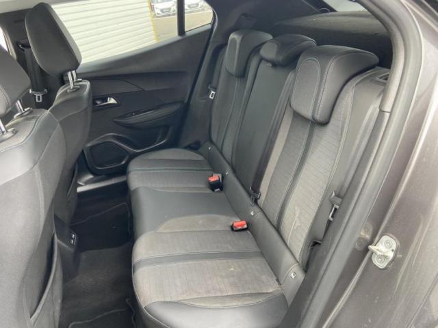 Peugeot 2008 image 8