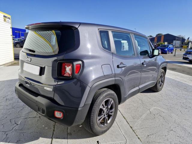 Jeep Renegade image 4