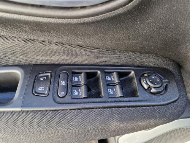 Jeep Renegade image 6