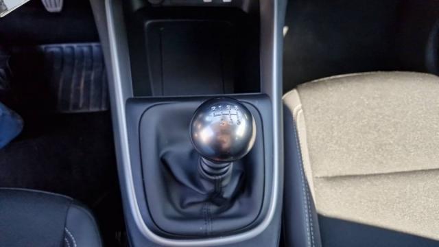 Jeep Avenger image 5