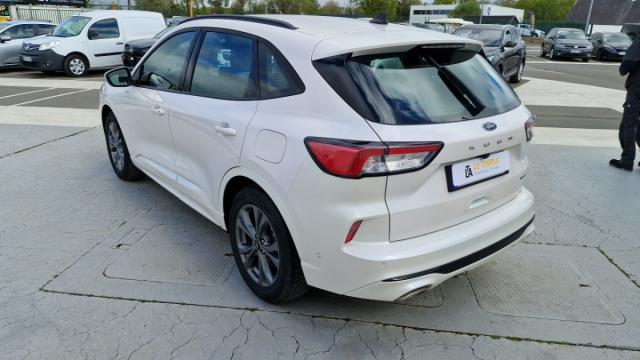 Ford Kuga image 8