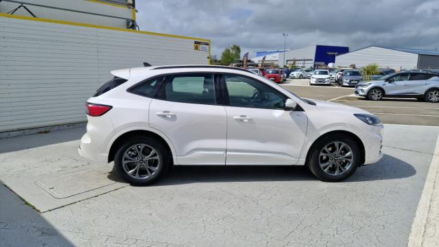 Ford Kuga image 5