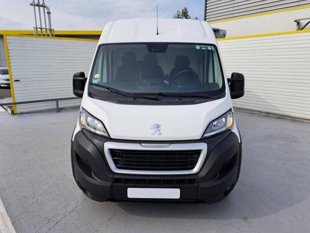 Peugeot Boxer image 1