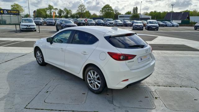 Mazda 3 image 2