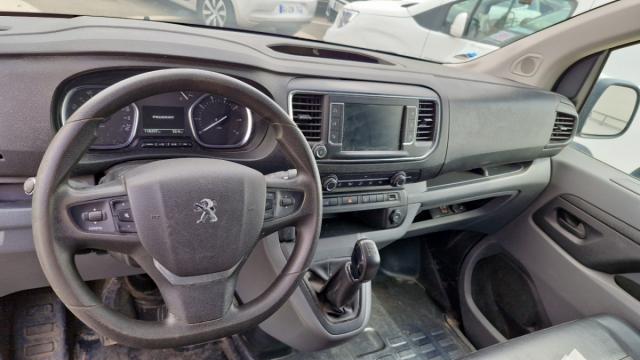 Peugeot Expert image 2