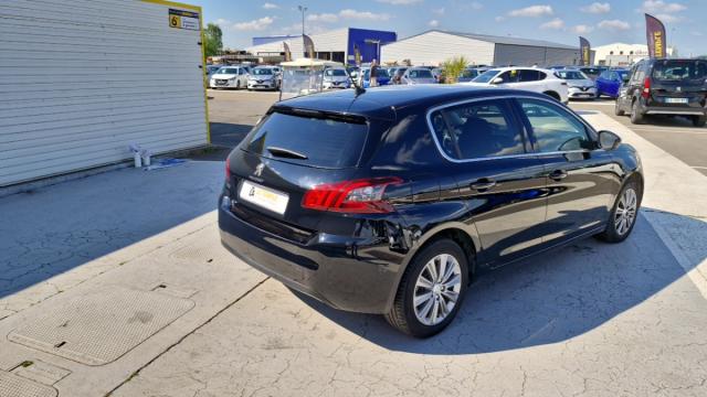 Peugeot 308 image 1