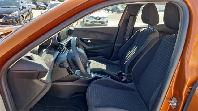 Peugeot 2008 image 8