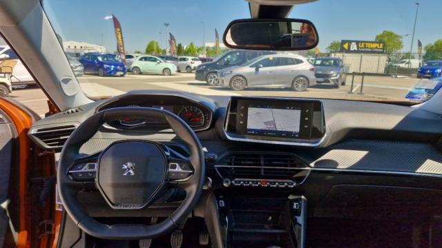 Peugeot 2008 image 3