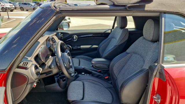 Mini Cabrio image 5