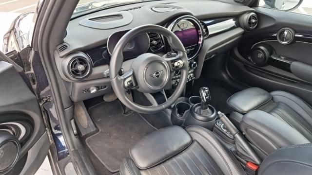 Mini Cabrio image 5