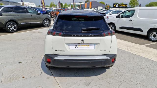 Peugeot 2008 image 2