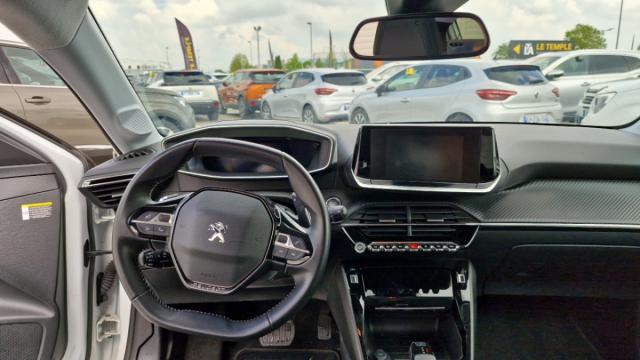 Peugeot 208 image 1