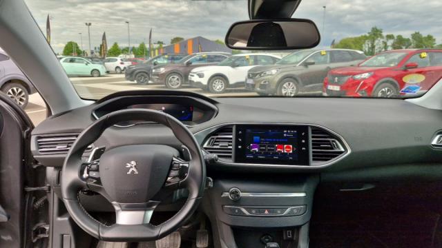 Peugeot 308 image 1