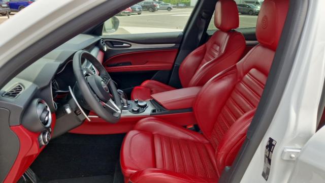Alfa Romeo Stelvio image 6